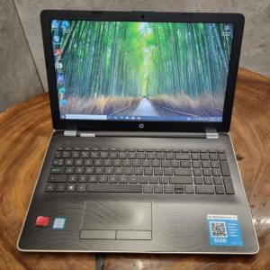 لپ تاپ اچ پی 15bs i7 7th 8/256/4GB R7 M340